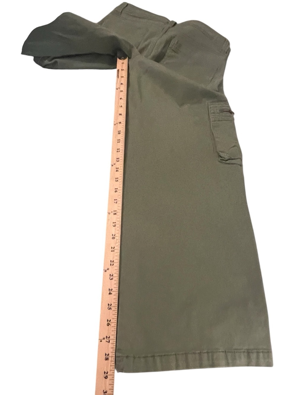 Y2K Sage Green Wide Leg Cargo Pants Off Duty Model 11/30 Women’s 8-10 Minimalist - Picture 9 of 9